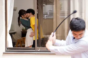 Đừng thủ dâm nữa và đến đây làm tình với em ở bàn này! 4K
