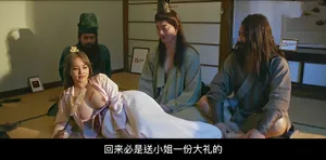 Ngược lại nữ y tá theo dõi đào tạo 3p đã kiệt sức vì con gà trống lớn