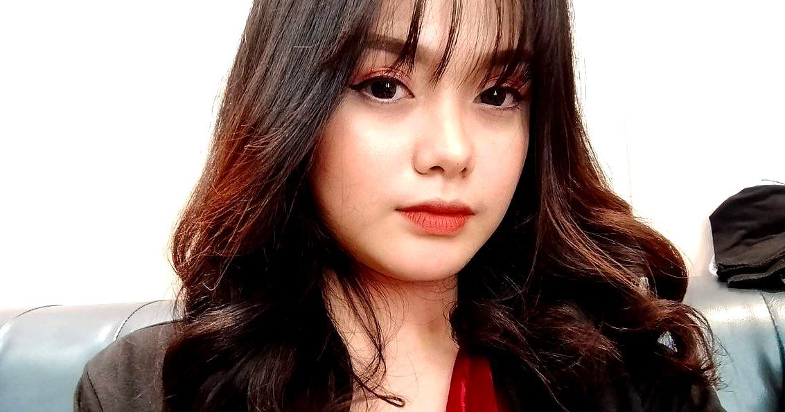 Người yêu trung cute vú bự tự móc lồn